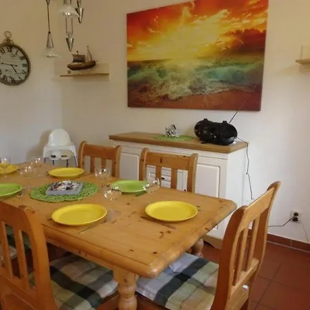 Ferienhaus Huehnergott Mit Grossem Garten Familienfreundlich Vakantiehuis Garz (Rugen)