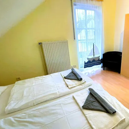 Ferienhaus Huehnergott Mit Grossem Garten Familienfreundlich Vakantiehuis